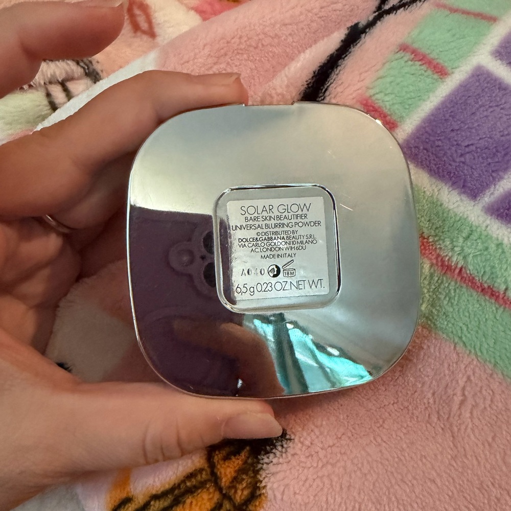 Dolce & Gabbana solar glow bare skin blurring powder Compact - Picture 5 of 5
